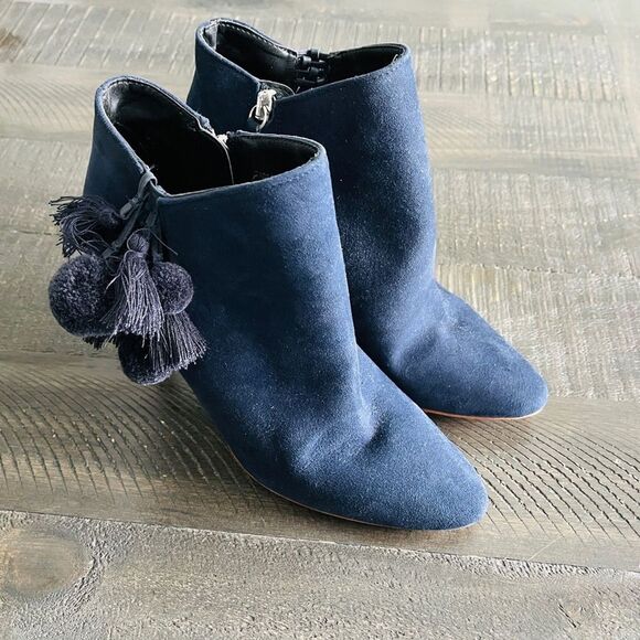 Zara Navy Suede Pom Pom Heeled Chic Minimalist Booties Women’s Size 9.5 - Picture 2 of 10